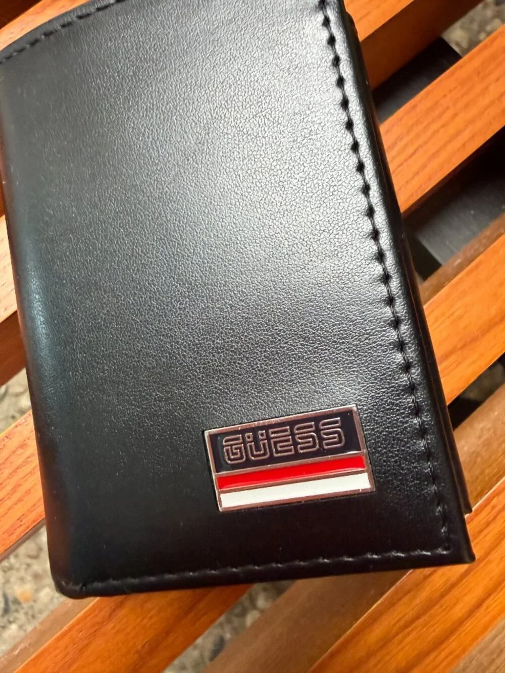 NIB Men's Guess Black Trifold Wallet